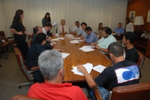 foto douglas mansur-assinaturaacordo coletivo-13-11-07 (3)