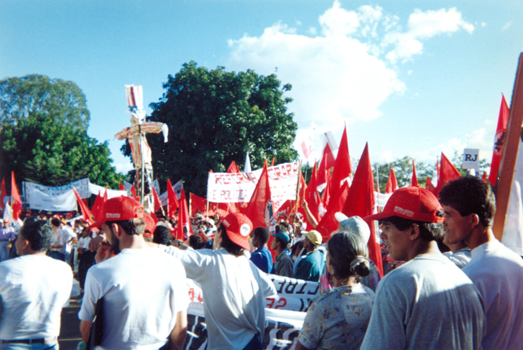 Apoio à Marcha dos Sem-T (3)