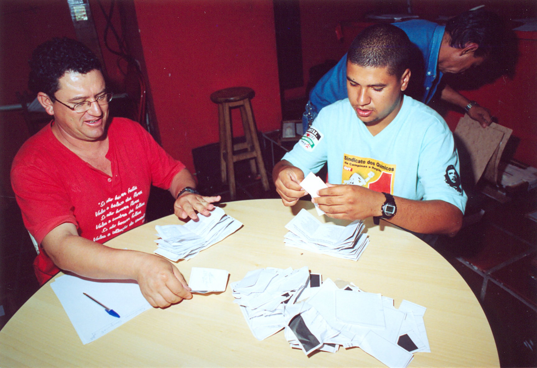 Apuração da Eleição Chapa 1 2002 a 2005, em Campinas 10-05-2002 (3)