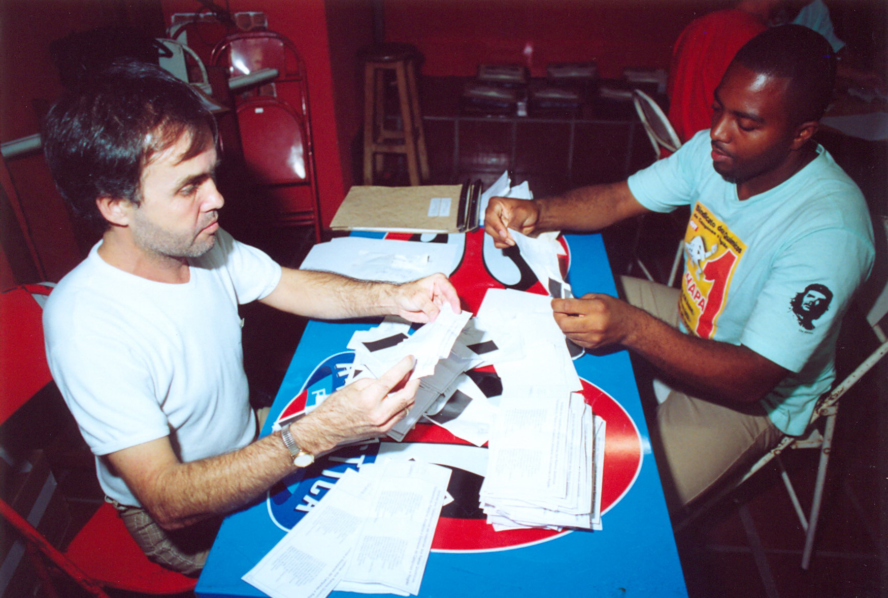 Apuração da Eleição Chapa 1 2002 a 2005, em Campinas 10-05-2002