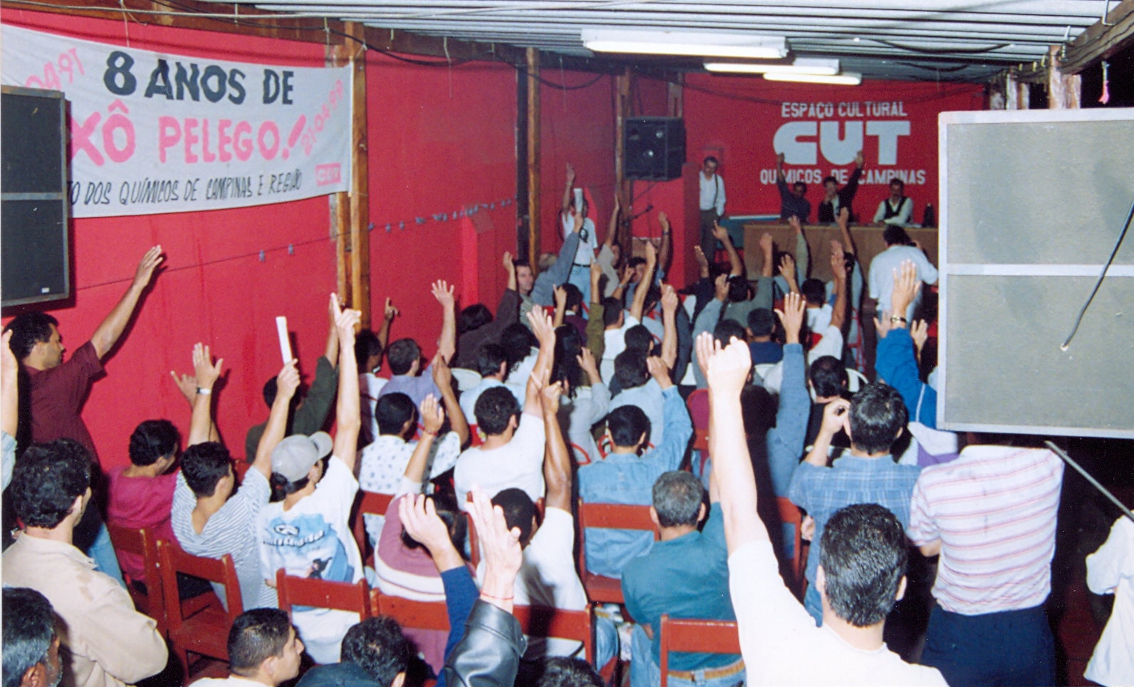 Assembleia de Campanha Salarial em dezembro de 2000