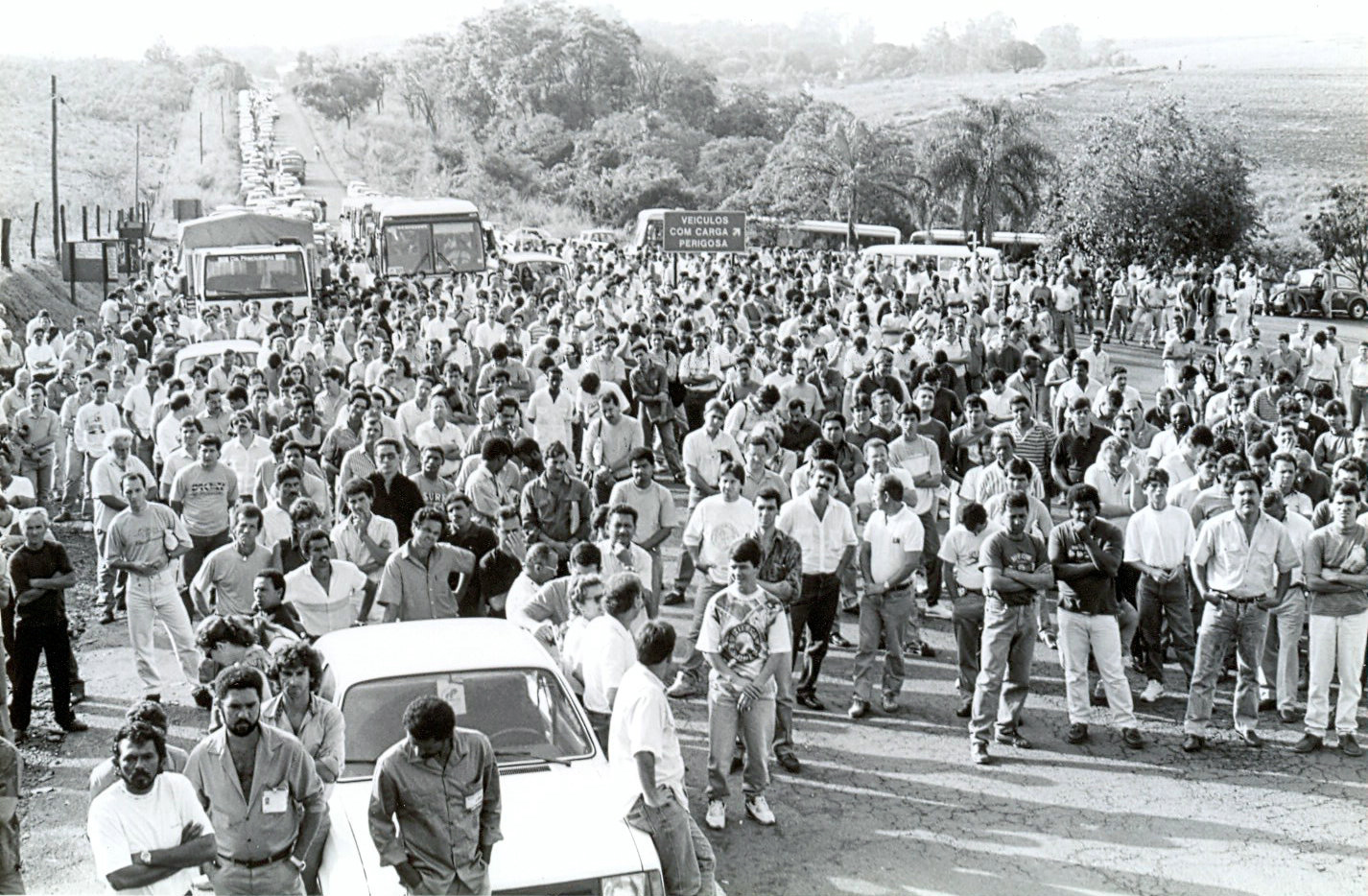 Assembleia de Campanha Salarial na Rhodia em Outubro 92