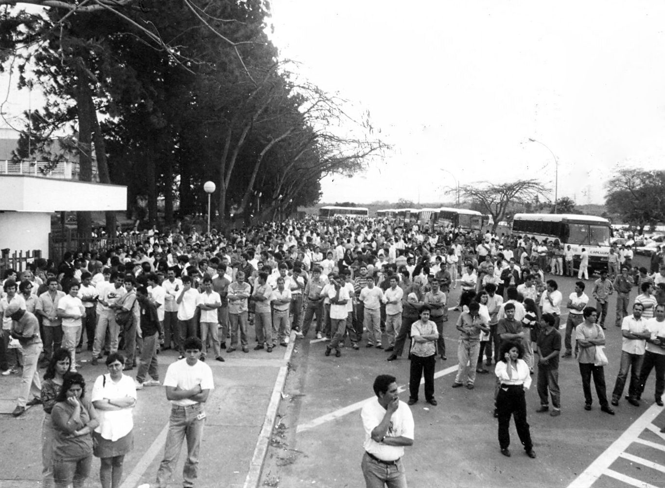 Assembleia na 3M de Campanha salarial 10-93 (2)