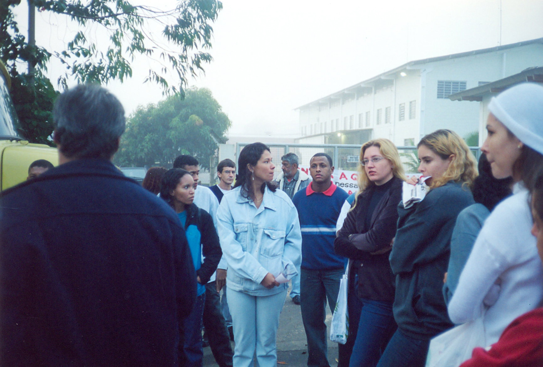 Assembleia na Sinter Futura por atraso de salários 05-2002 (4)