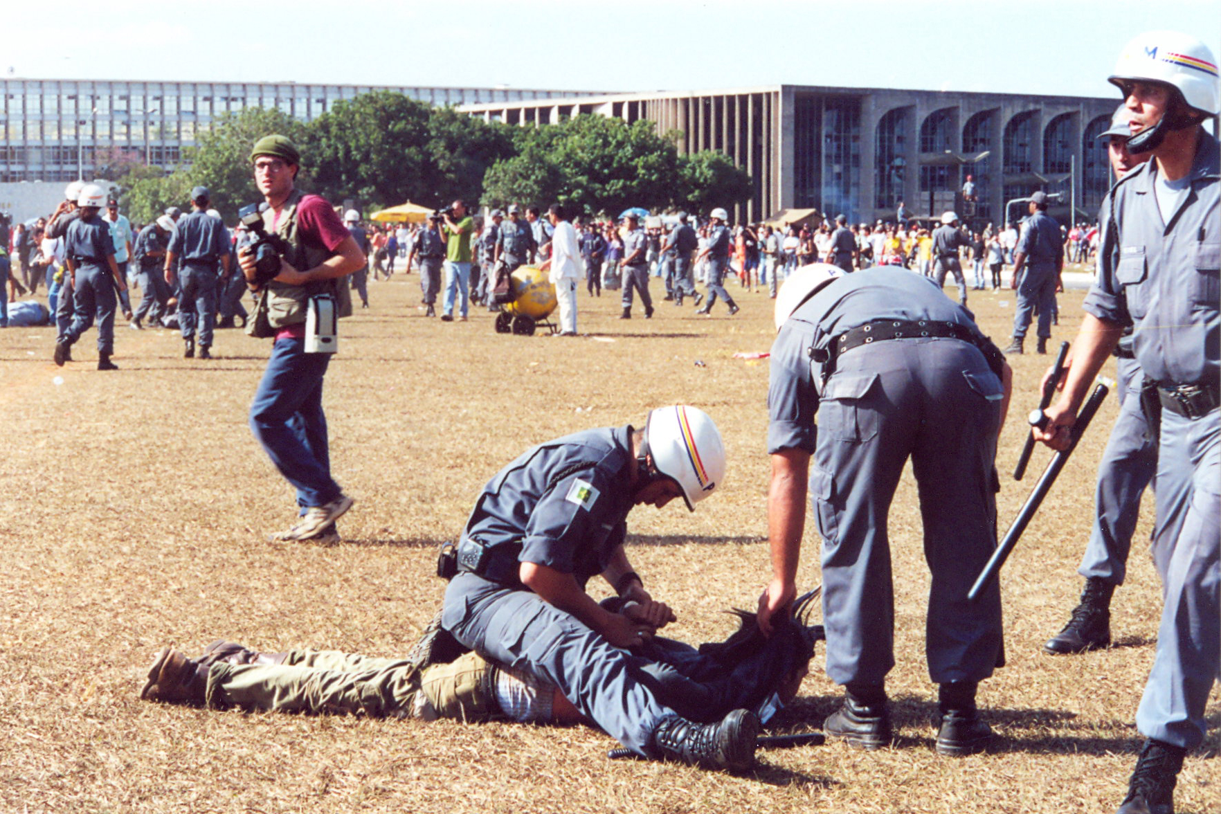 Ato contra FHC E FMI - Brasília -07-2001 (8)