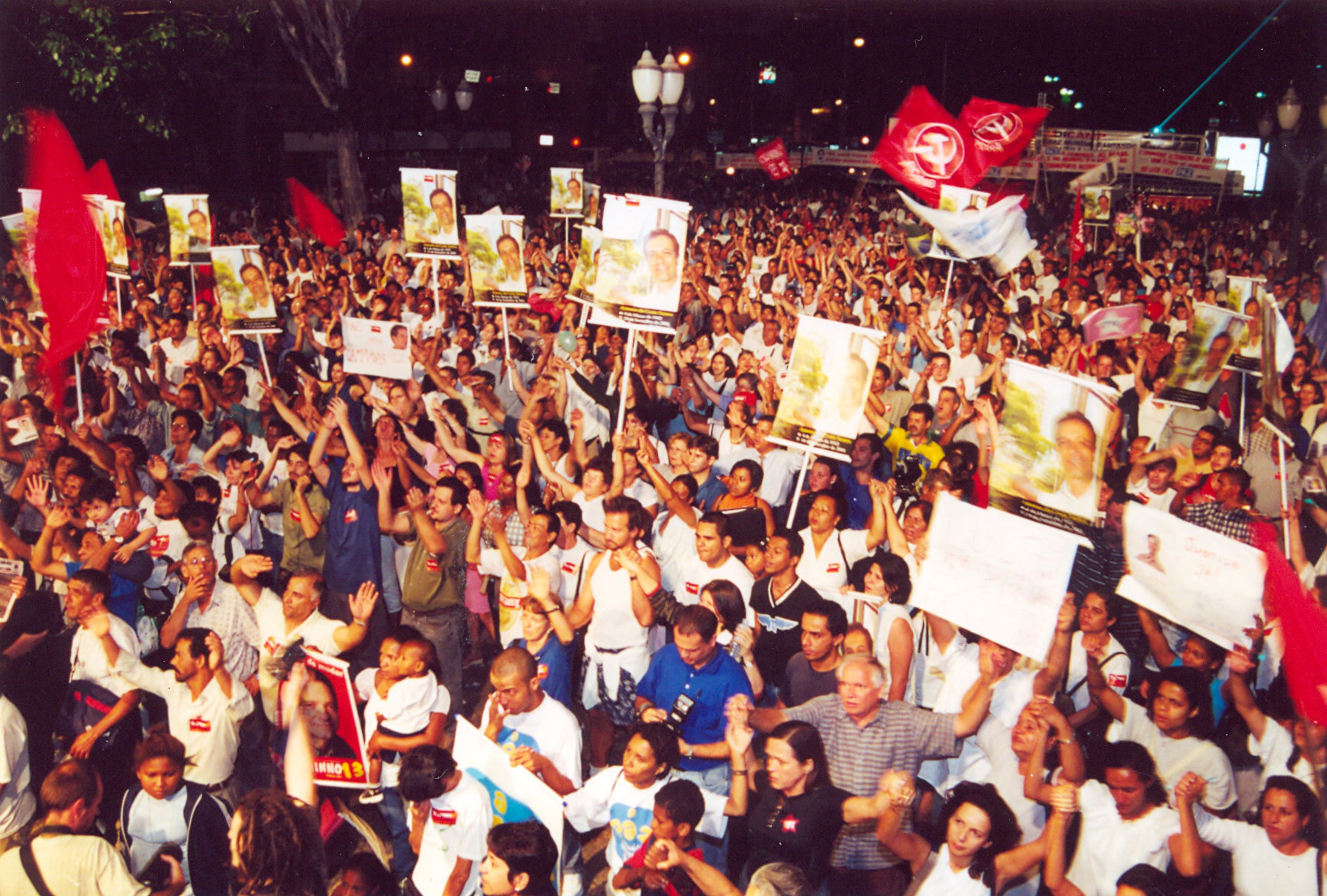 Ato contra morte de Toninho 09-2001- Largo do Ros (2)