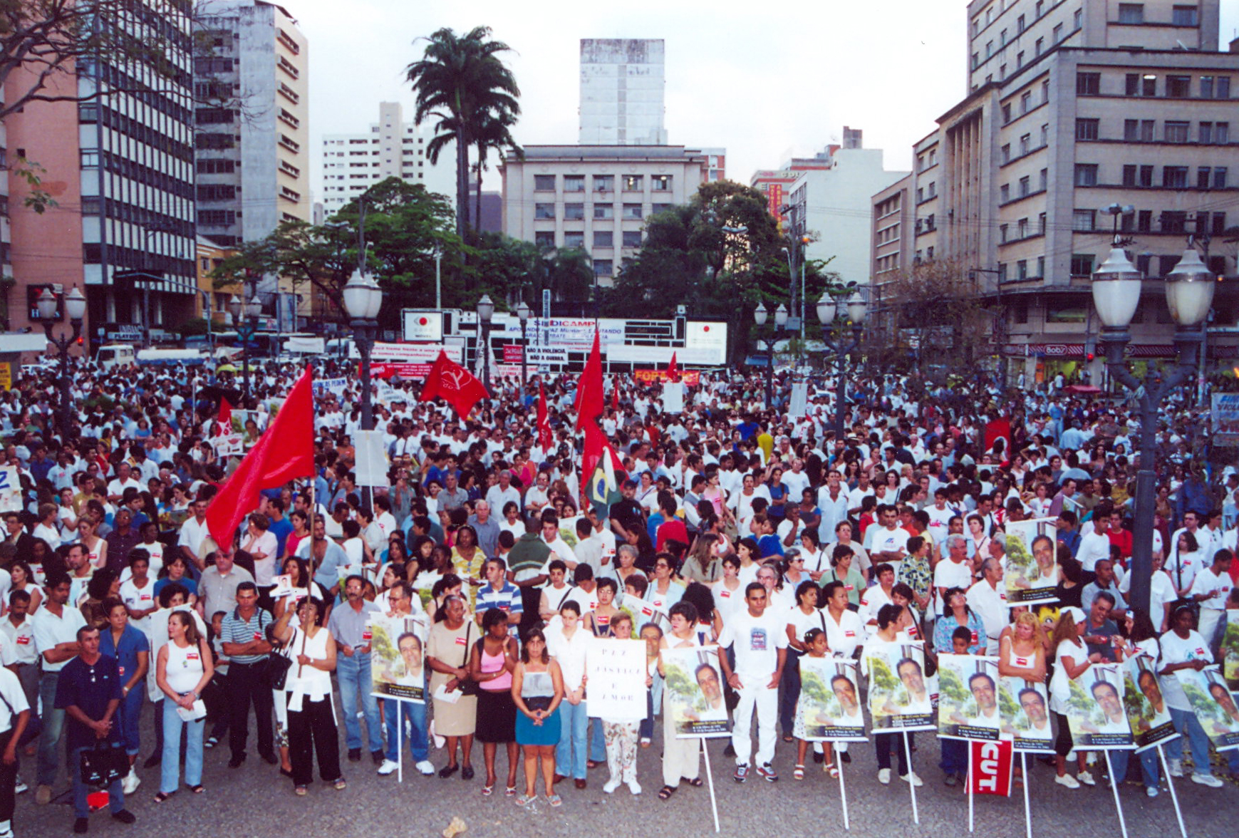 Ato contra morte de Toninho 09-2001- Largo do Ros (4)