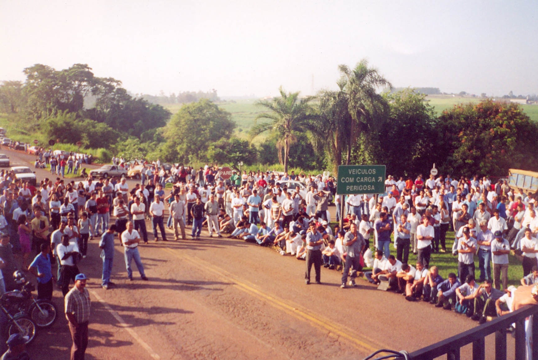 Greve Geral Rhodia contra Quebra Direitos 21-03-2002 (1)