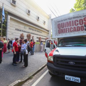 Ato em defesa da Justiça do Trabalho em 28 de fevereiro de 2024