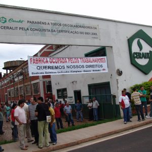 Ocupação na Ceralit pelos trabalhadores sem pagamentos, 18-02-2008