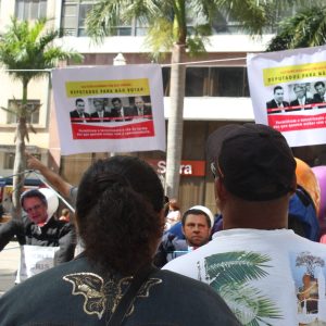 Ato contra deputados de Campinas em 18-04-2017