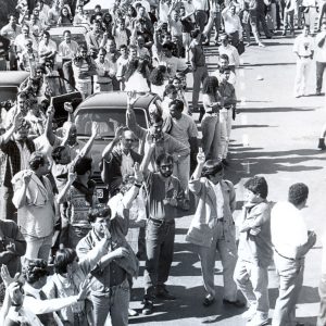 Greve na Rhodia, empresa tenta usar helicóptero para transportar trabalhadores em 09-08-1994_8