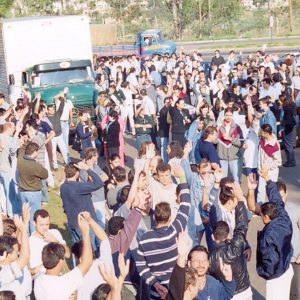 Assembleia de Campanha Salarial na Rhodia em outubro de 2000