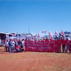 Manifestação contra FHC em Brasília em junho de 2000